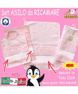 DA RICAMARE Set asilo 3 pezzi COM264-PINGUI Bianco/Rosa